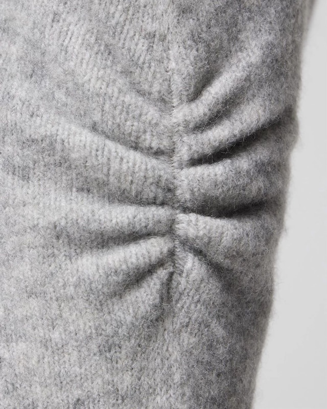 570353461_GRY002490_alt2.jpeg