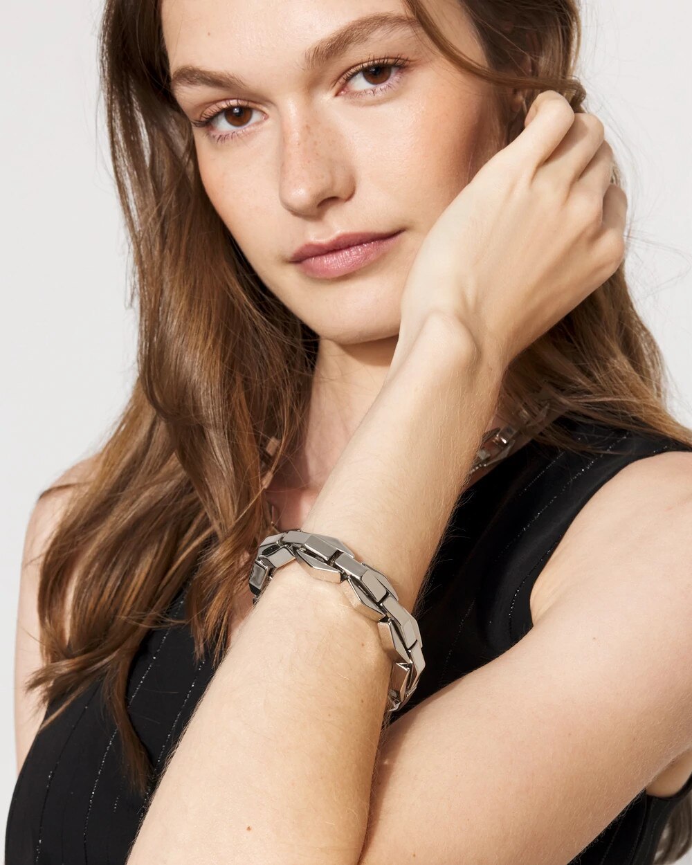WHBM_BR20Slvr20Bold20Chain_570403198_GRY000930_OF_MAIN.jpeg