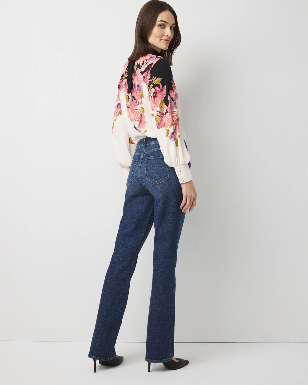 WHBM_Bootcut20520Pocket_570404952_BLU007368_OF_ALT201.jpeg