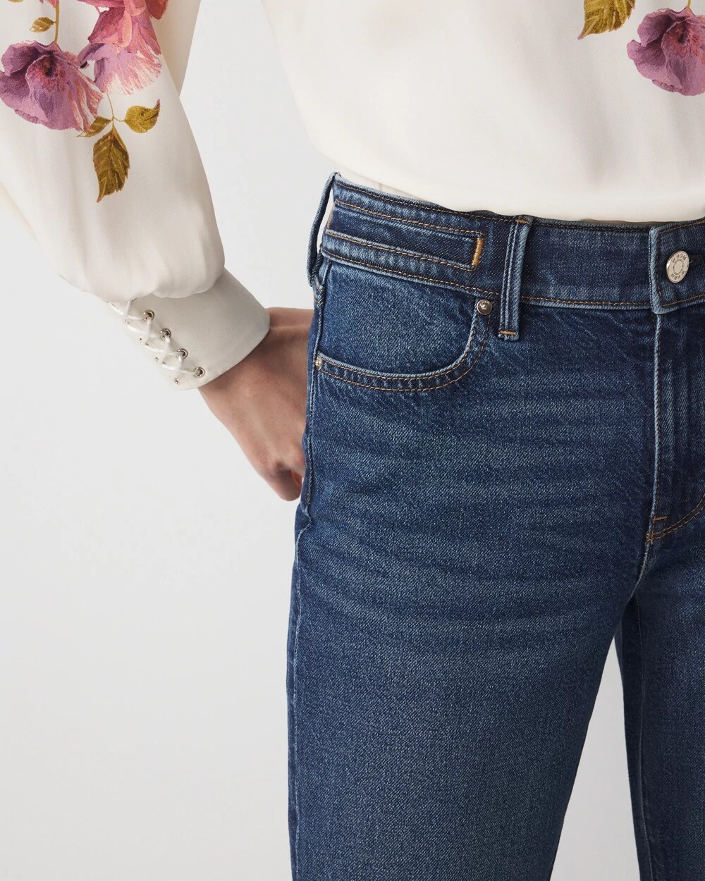 WHBM_Bootcut20520Pocket_570404952_BLU007368_OF_ALT202.jpeg