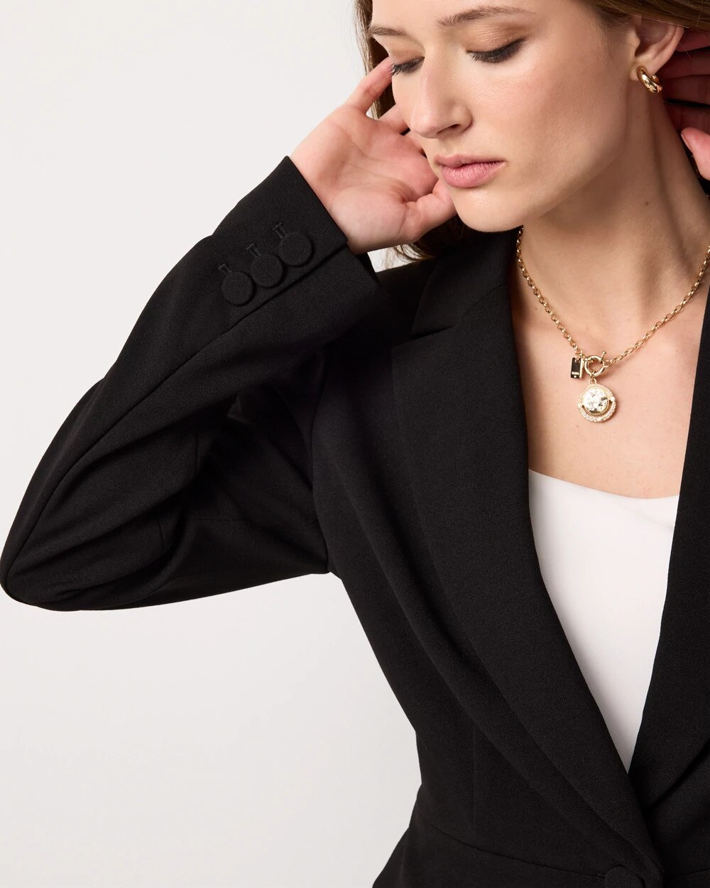 WHBM_Crepe20Blazer_570405921_BLK000001_OF_ALT202.jpeg