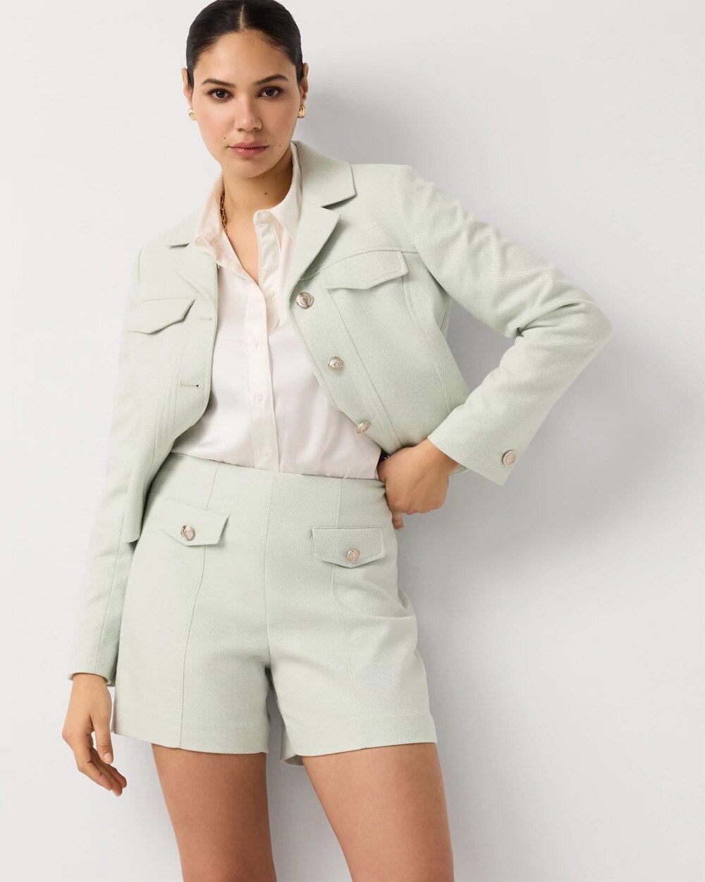 WHBM_Crest20Button20Pocket20Short_570407124_IVO007362_OF_MAIN-1.jpeg