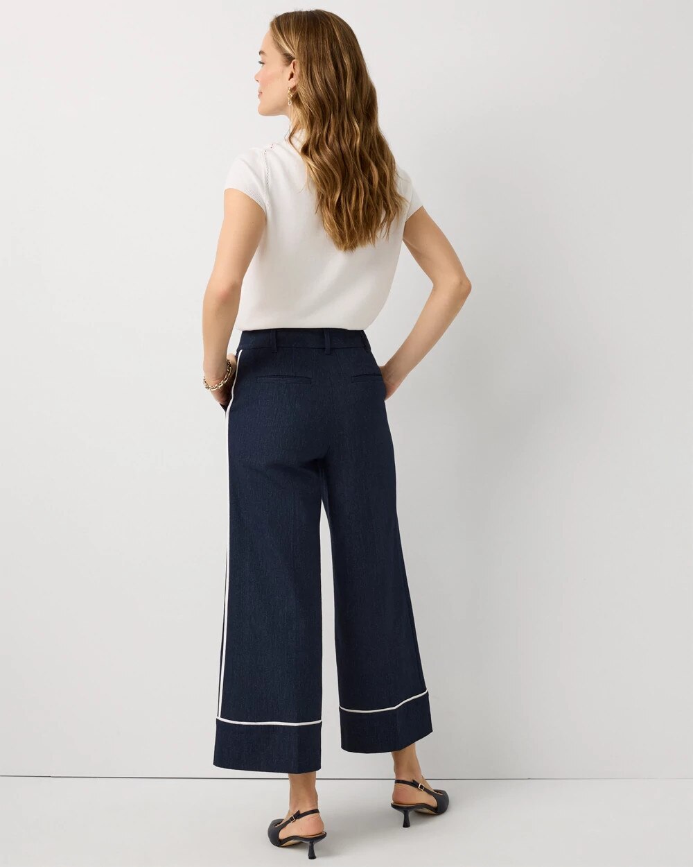 WHBM_Crop20Wide20Leg20Barcelona_570409009_BLU006648_OF_ALT201.jpeg