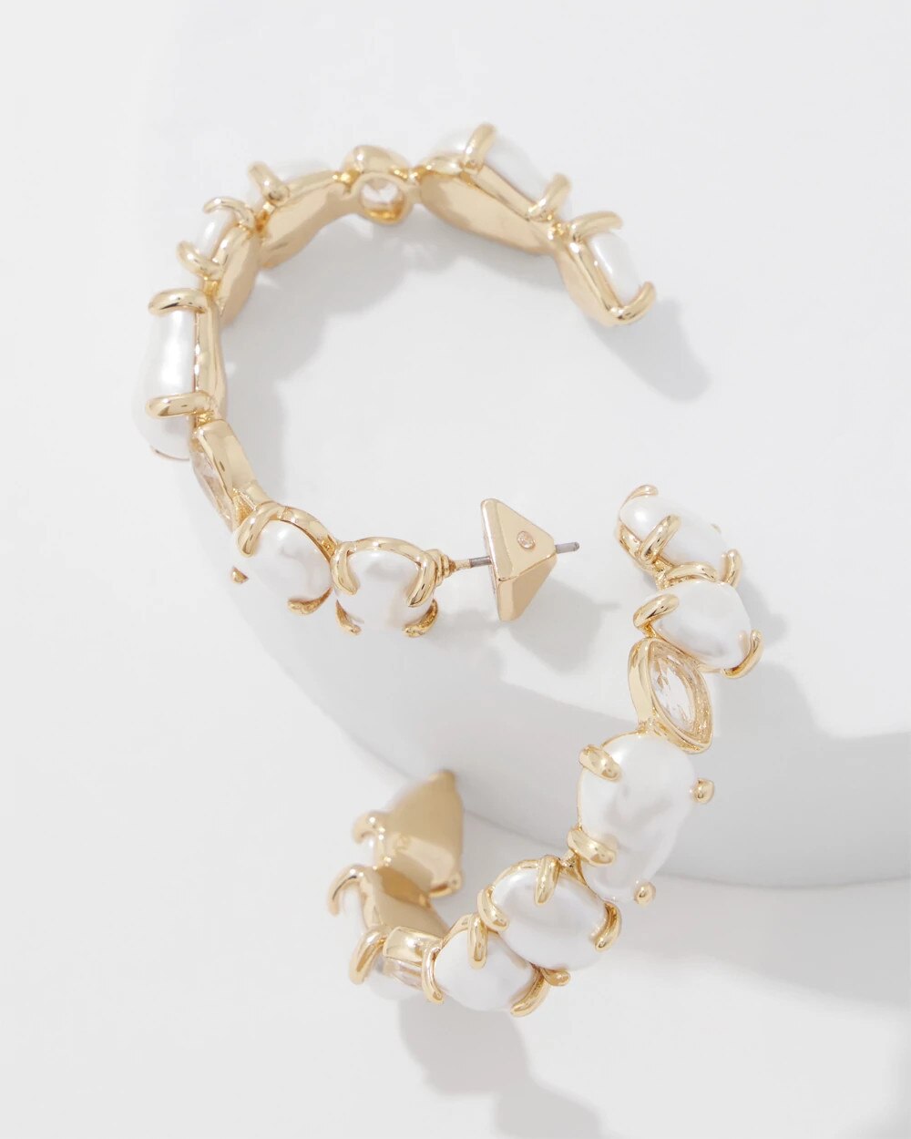 WHBM_ER20Gld20Pearl20Hoop_570405678_TAN000932_TT_ALT201.jpeg