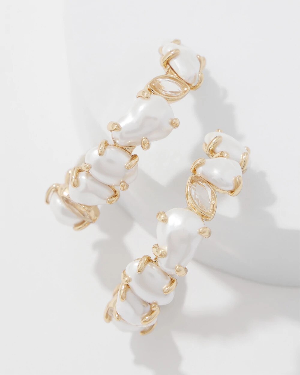 WHBM_ER20Gld20Pearl20Hoop_570405678_TAN000932_TT_ALT202.jpeg