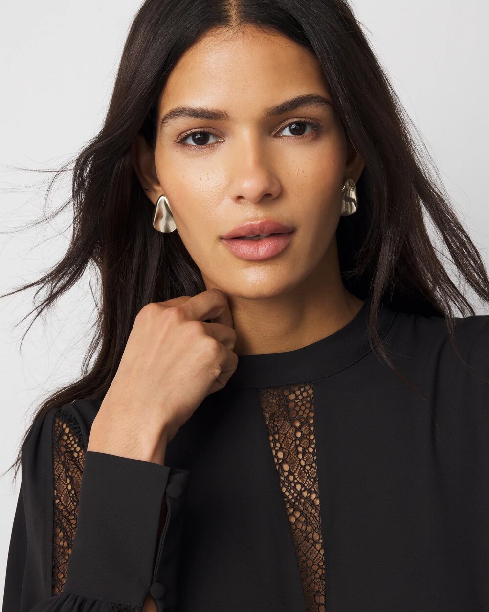 WHBM_ER20Matte20Gld20Pillowy20Stud_570403476_TAN000932_OF_MAIN.jpeg