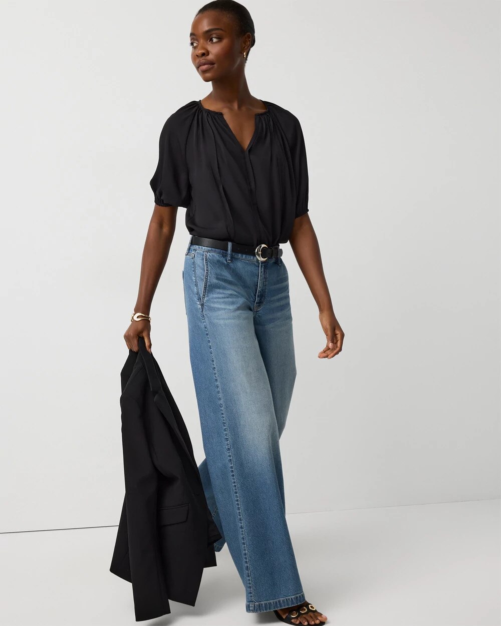 WHBM_ES20Seamed20Vnk20Blouse_570411150_BLK000001_OF_ALT201.jpeg