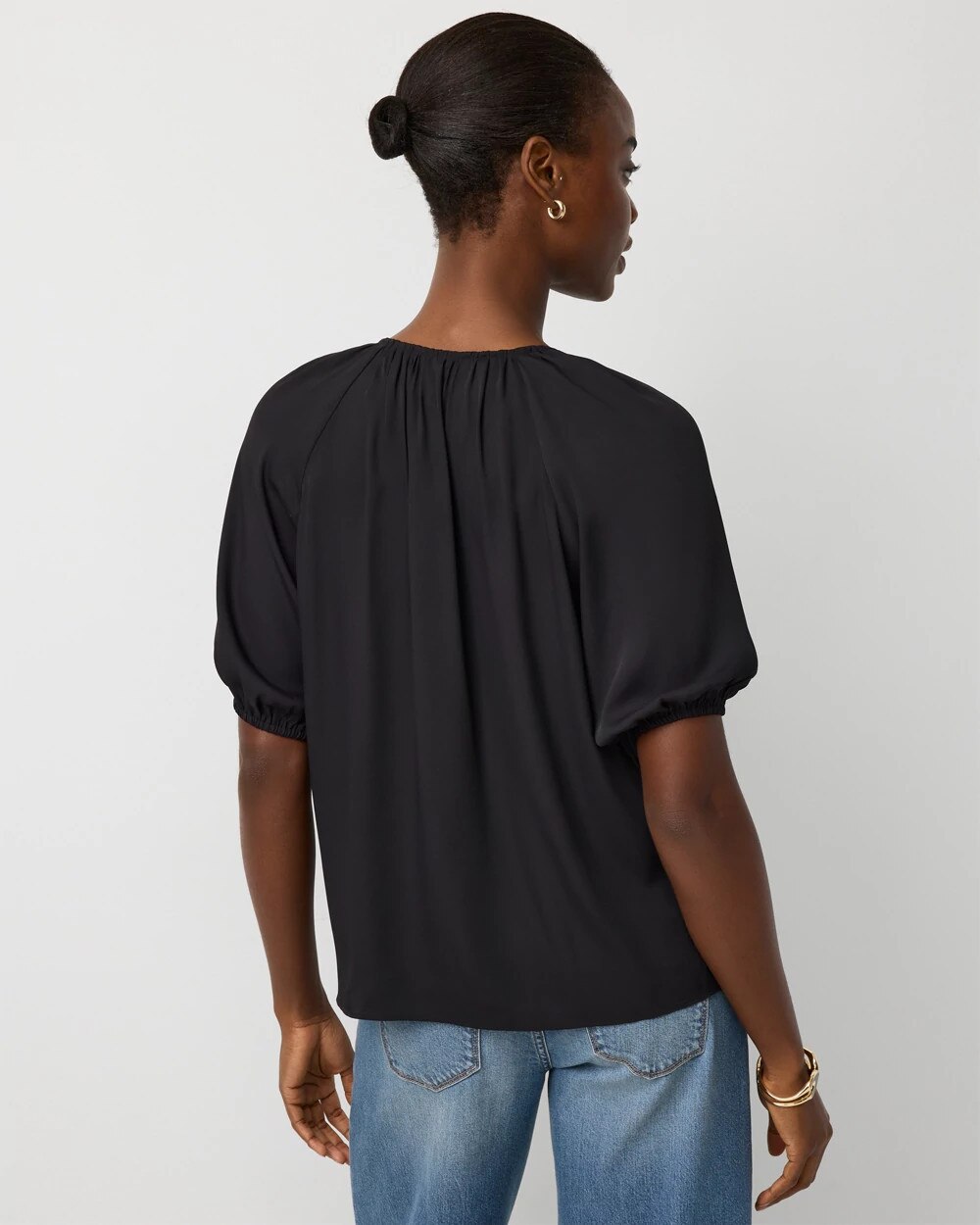 WHBM_ES20Seamed20Vnk20Blouse_570411150_BLK000001_OF_ALT203.jpeg