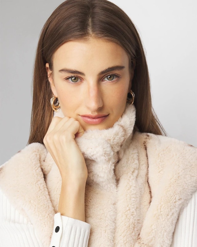 WHBM_Faux_20Fur_20Vest_570378397_NEU003020_OF_ALT_202.jpeg