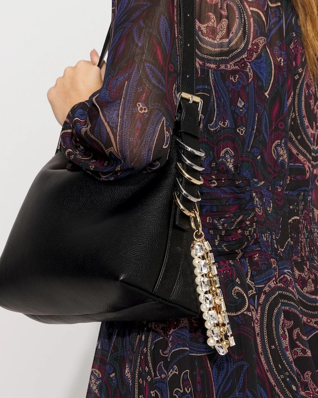 WHBM_Gld_20Ball_20Chain_20Bag_20Charm_570403132_NEU001847_OF_MAIN.jpeg