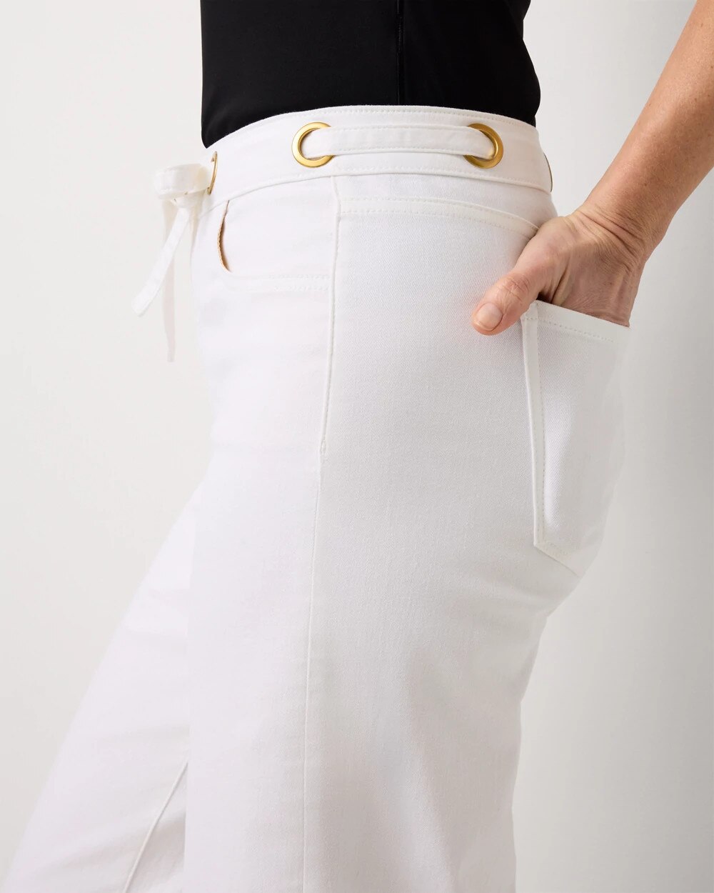 WHBM_Grommet20Wide20Leg20Crop_570410206_WHT000100_OF_ALT202.jpeg