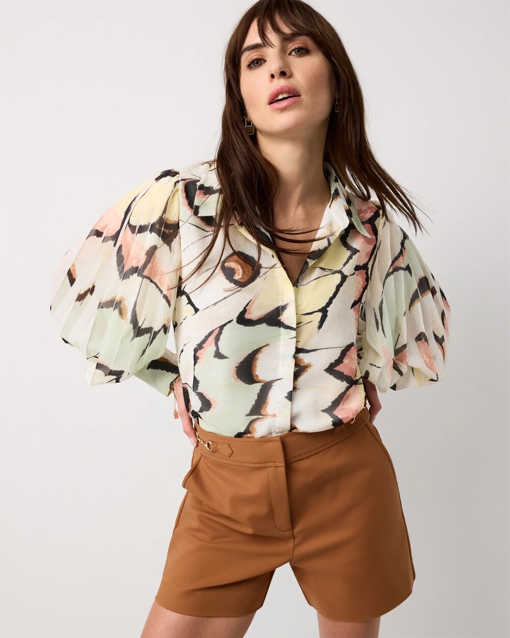 WHBM_Horsebit20Tailored20Short_570407006_BRN001369_OF_ALT203.jpeg