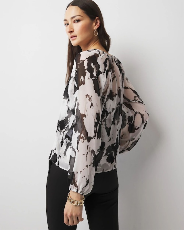WHBM_LS_20Ruffle_20Front_20Blouse_570382534_IVO006610_OF_ALT_203.jpeg