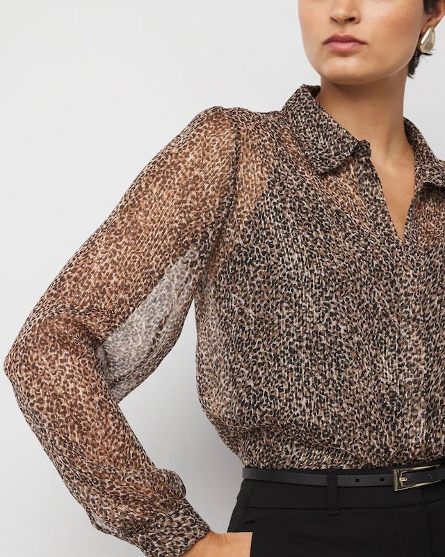 WHBM_LS_20Soft_20Shirt_570396053_BLK006898_OF_ALT_202.jpeg