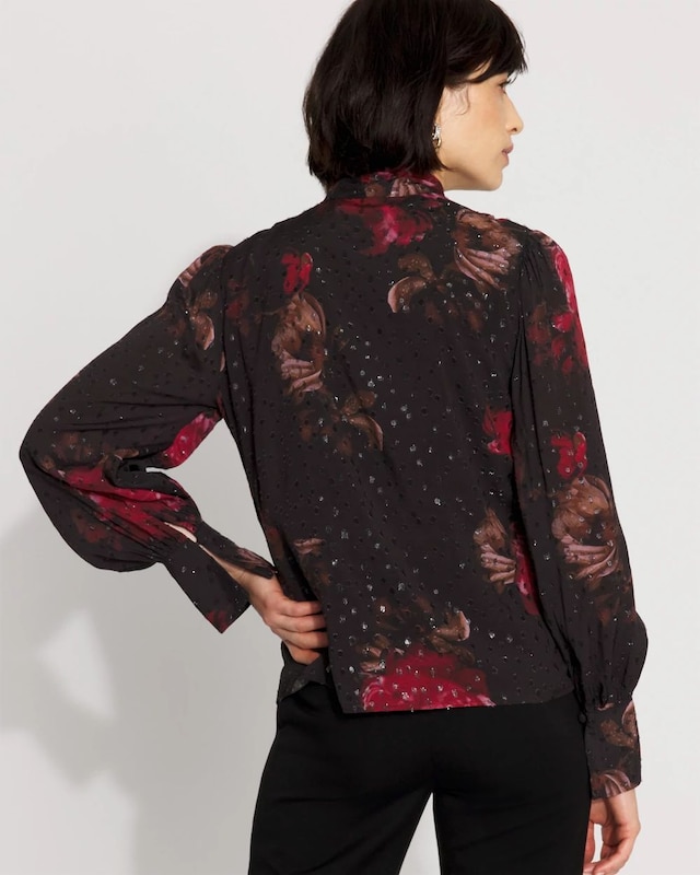 WHBM_LS_20Vnk_20Clip_20Blouse_570397359_BLK006911_OF_ALT_203.jpeg