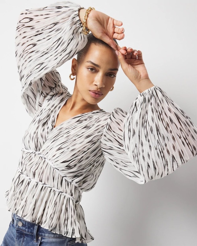 WHBM_LS_20Vnk_20Waist_20Dtl_20Blouse_570393176_IVO006766_OF_MAIN.jpeg