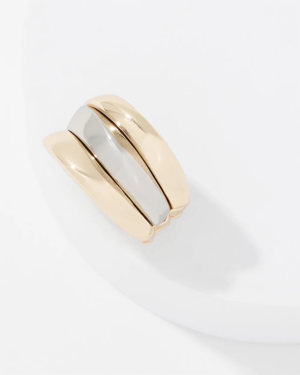 WHBM_MM20Sculptural20Wave20Ring_570405663_NEU001847_TT_ALT202.jpeg