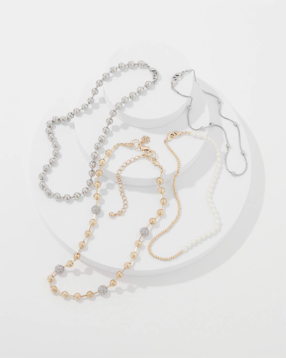 WHBM_NK20MM20Cnvt20Stud20Chain_570403199_NEU001847_TT_ALT201.jpeg