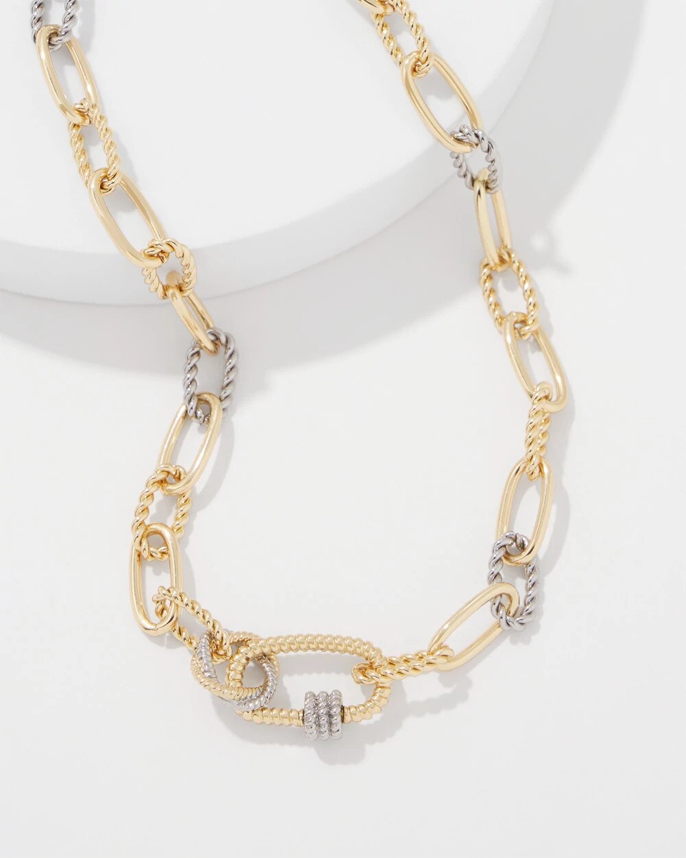 WHBM_NK20MM20SS20Twisted20Knot_570405676_NEU001847_TT_ALT202.jpeg
