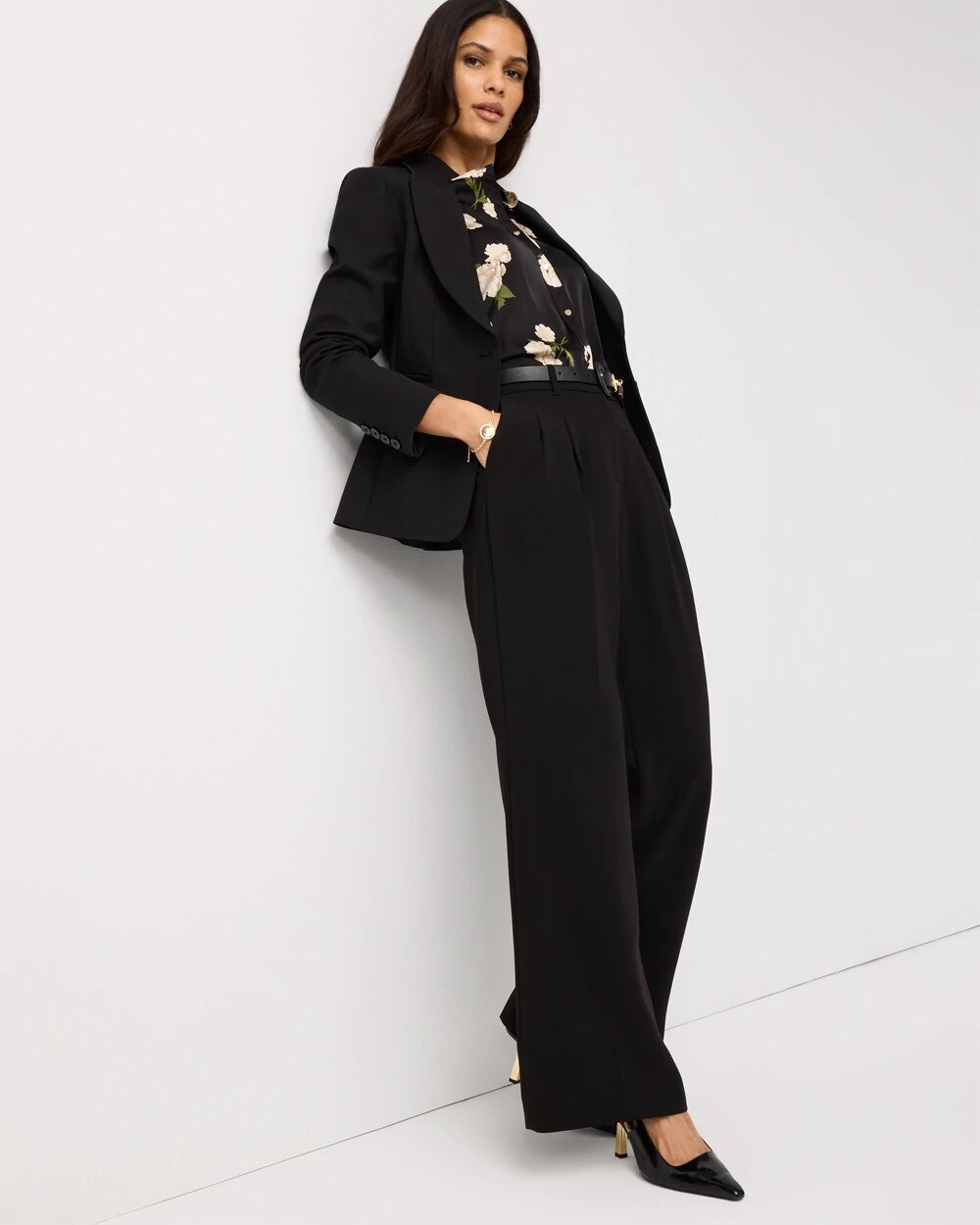 WHBM_New20Pleated20Wide20Leg_570387964_BLK000001_OF_ALT203.jpeg
