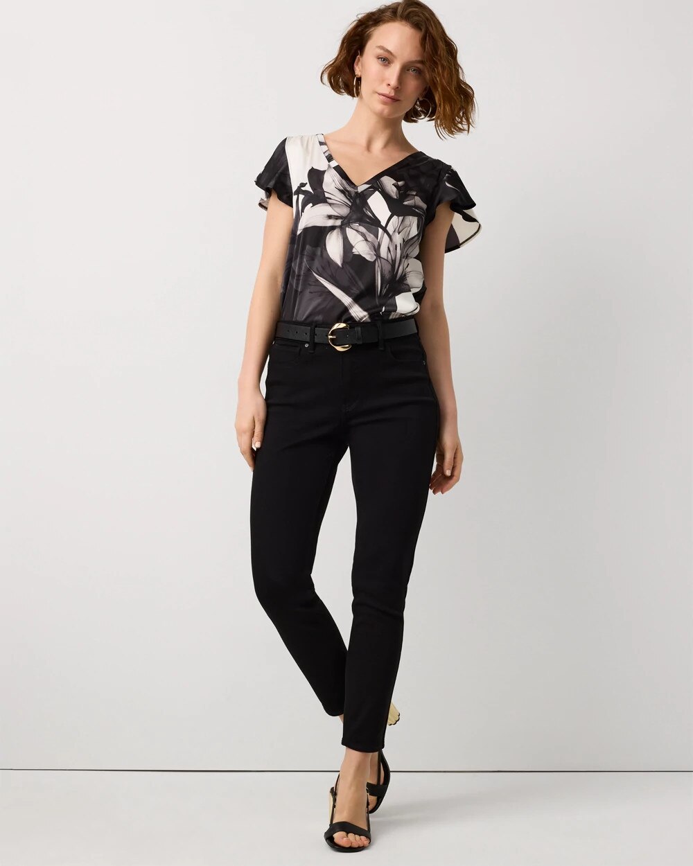 WHBM_New20Skinny20520Pocket_570396957_BLK004767_OF_MAIN-1.jpeg