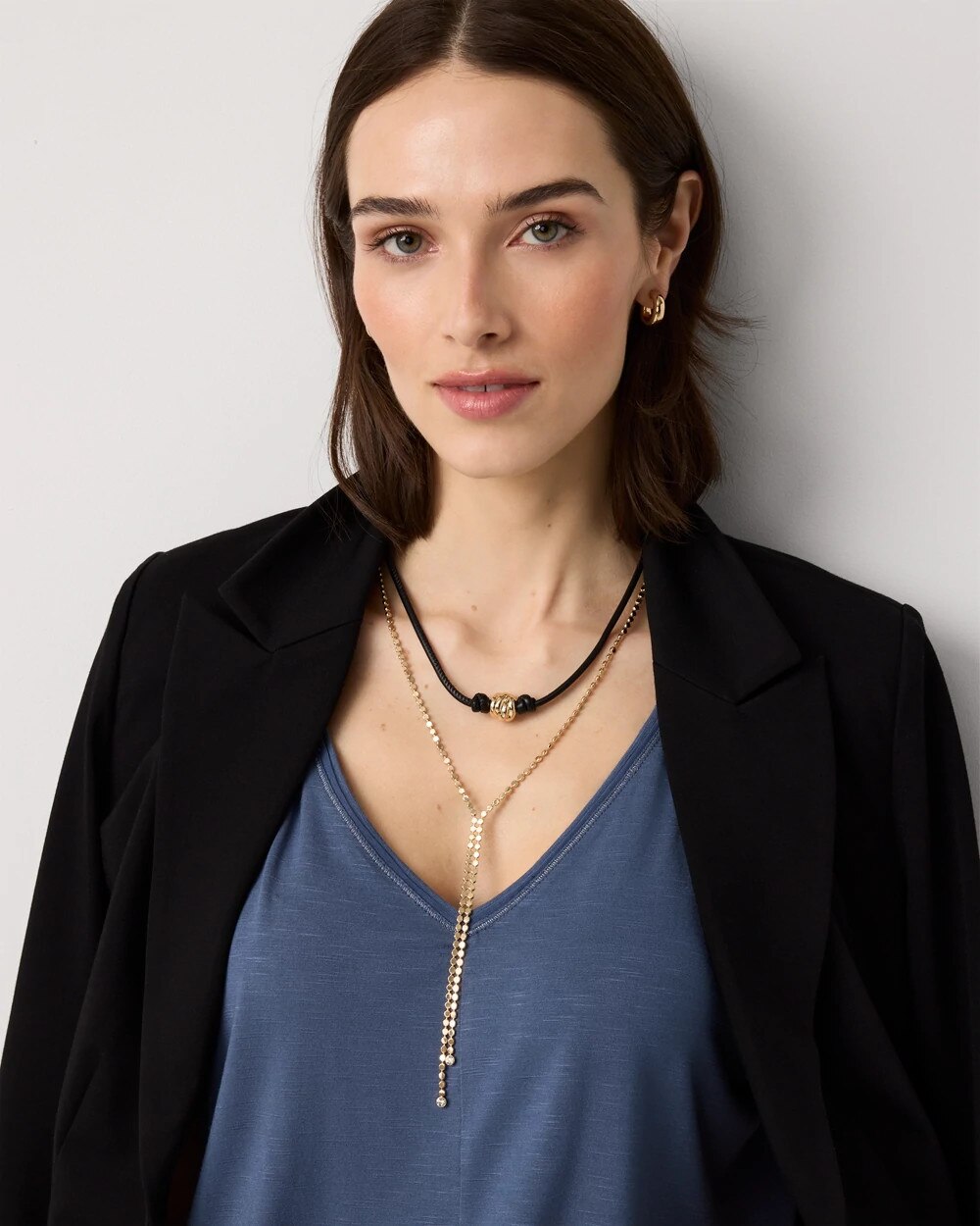 WHBM_Nk20Gld20Convt20Sculpt20Knot_570409891_TAN000932_OF_MAIN-1.jpeg
