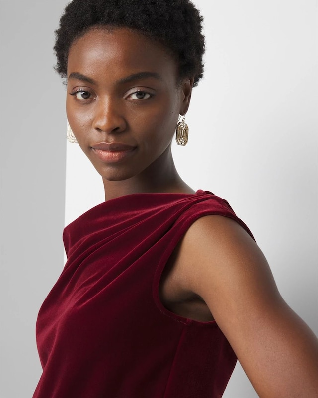 WHBM_OTS_20Velvet_20Top_570378710_RED005502_OF_ALT_202.jpeg