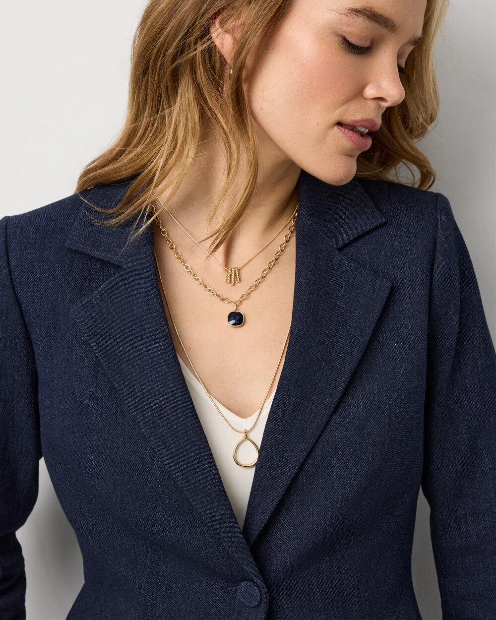 WHBM_One20Button20Blazer_570409330_BLU006648_OF_ALT202.jpeg