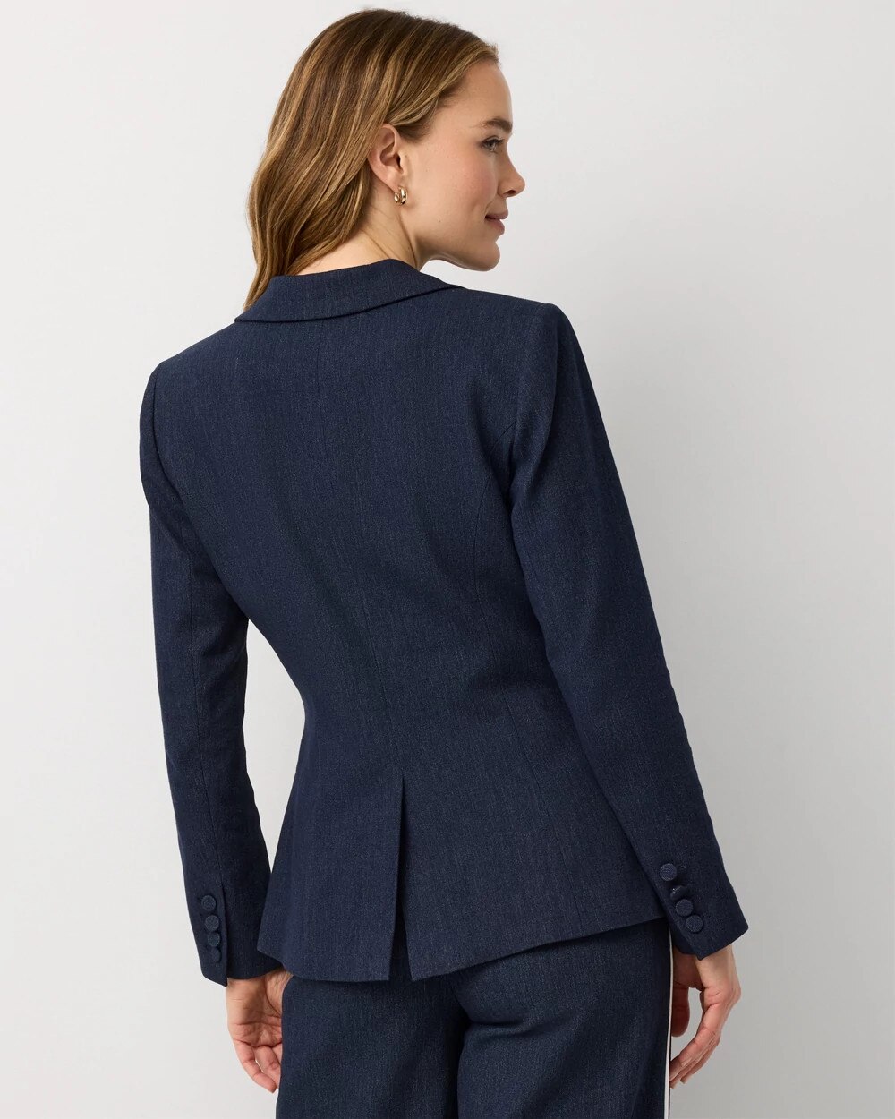 WHBM_One20Button20Blazer_570409330_BLU006648_OF_ALT203.jpeg