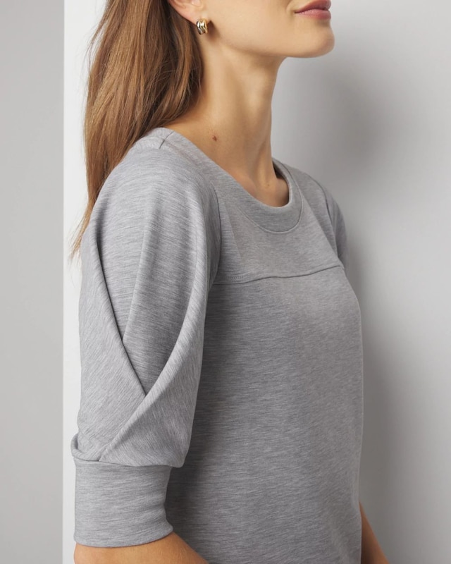 WHBM_Pleated_20SS_20Snit_20Top_570376969_GRY002490_OF_ALT_202.jpeg