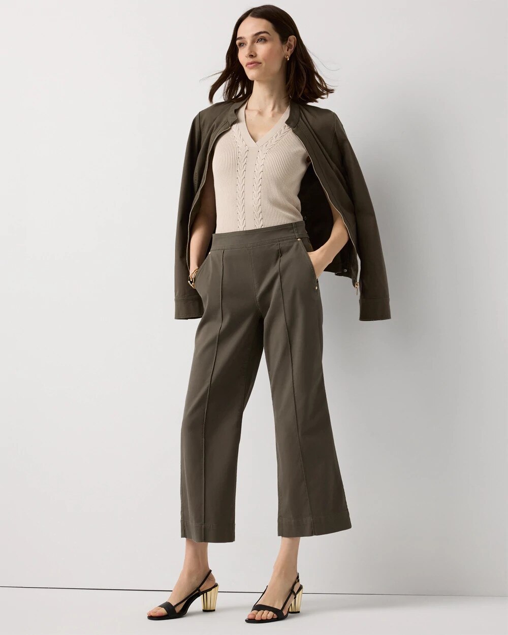 WHBM_Pret20Seamed20WL20Crop_570409599_GRN007271_OF_ALT203.jpeg