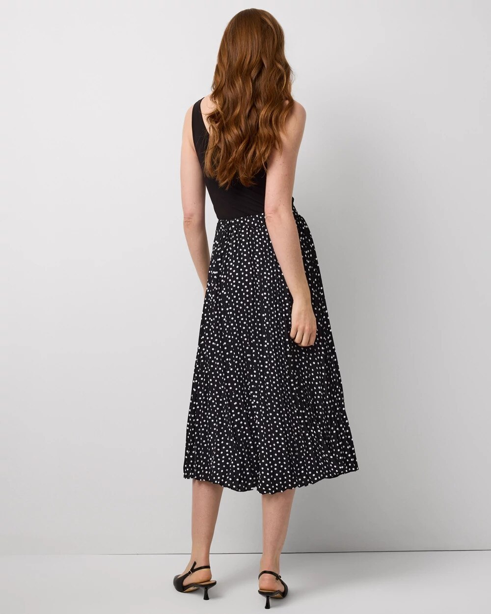 WHBM_Printed20Pleated20Midi_570409481_BLK007533_OF_ALT201.jpeg
