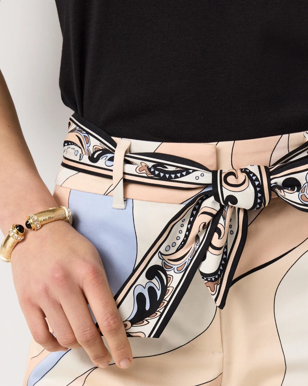 WHBM_Printed20Pucci20Short_570409601_IVO007507_OF_ALT202.jpeg