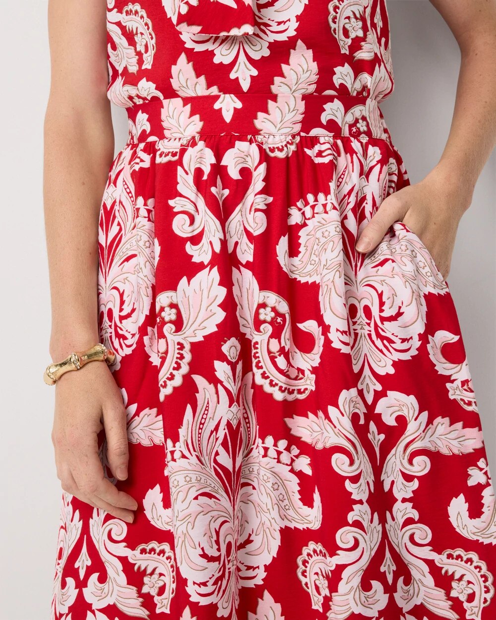 WHBM_Printed20Tiered20Midi_570411356_RED007596_OF_ALT202.jpeg