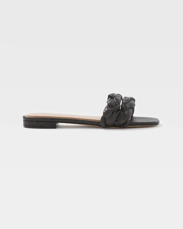 WHBM_Raffia_20Cry_20Braided_20Flat_570390189_BLK000001_TT_ALT_201.jpeg