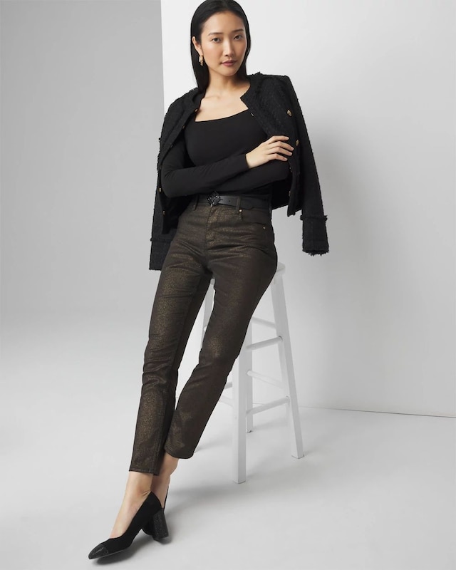 WHBM_Ruched_20Square_20Nk_20Top_570377513_BLK000001_OF_ALT_201.jpeg