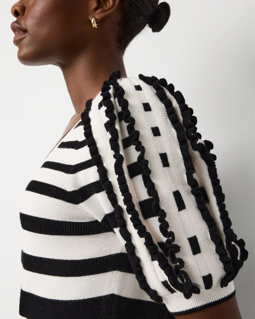WHBM_Ruffle20Puff20Slv20PO_570410903_IVO007576_OF_ALT202.jpeg