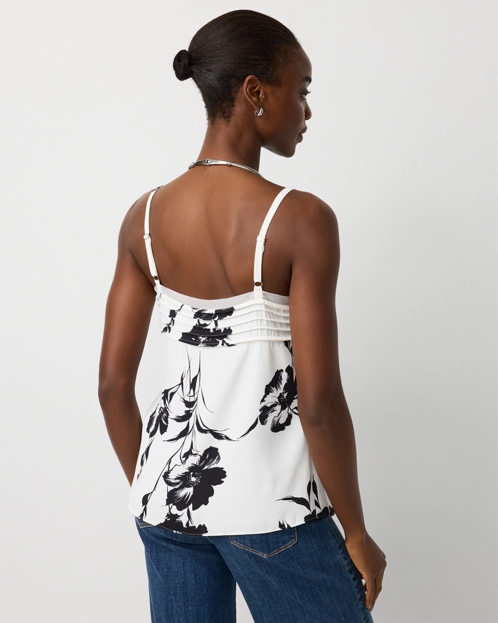 WHBM_SL20Crepe20Pintuck20Tank_570411171_IVO007573_OF_ALT203.jpeg