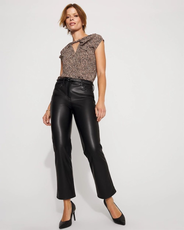 WHBM_SL_20Twist_20Nk_20Keyhole_20Shell_570399209_BLK006898_OF_ALT_201.jpeg