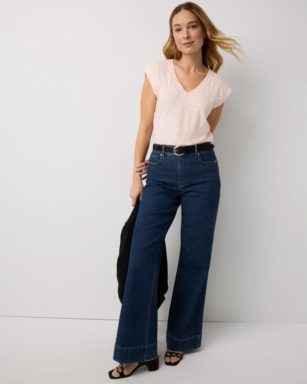 WHBM_SS20Crochet20Vnk20Tee_570411413_PNK007504_OF_ALT201.jpeg