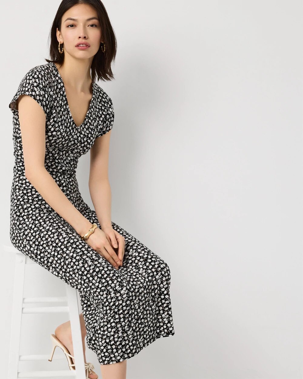 WHBM_SS20Gathered20Waist20Midi_570412999_BLK007578_OF_ALT201.jpeg