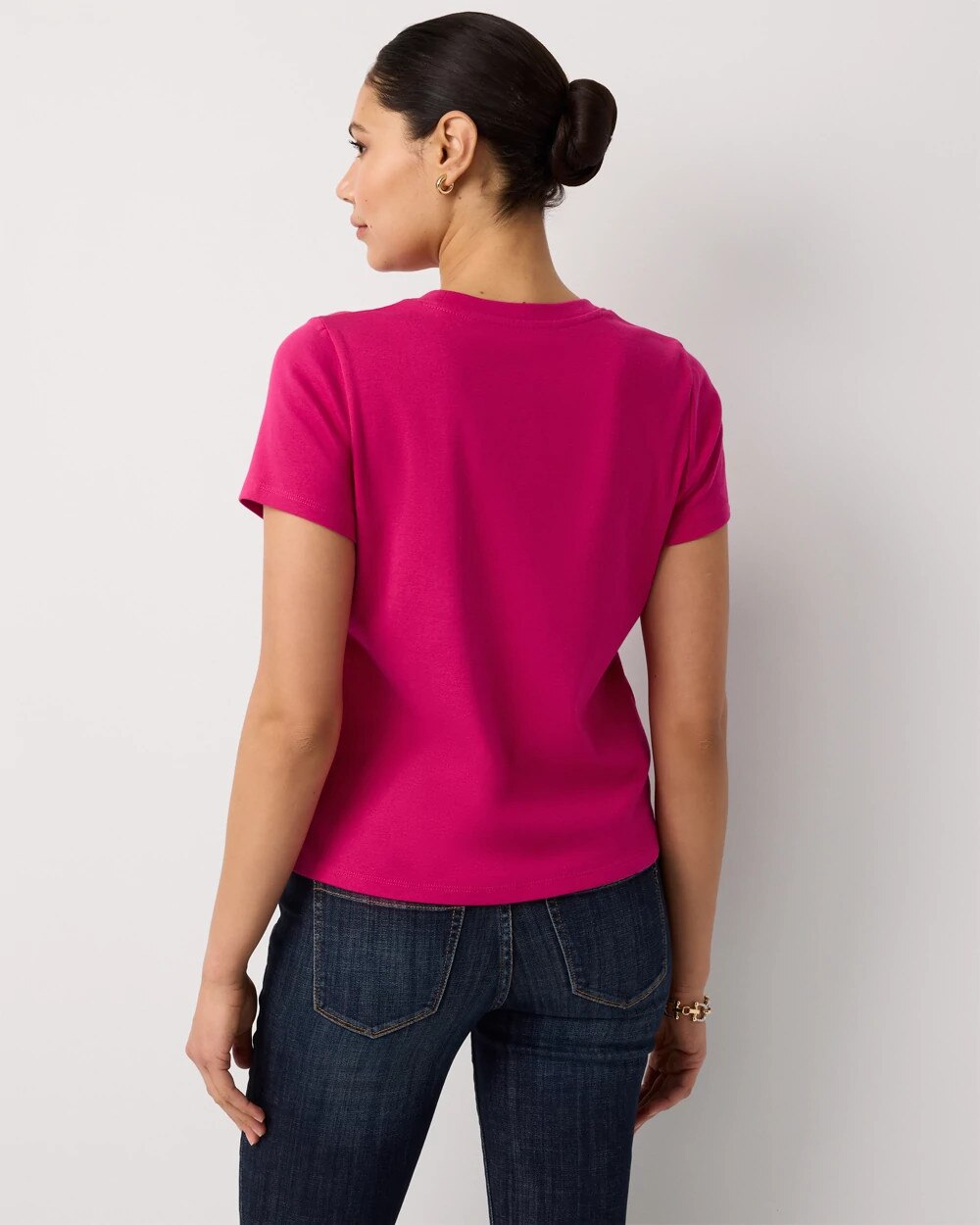 WHBM_Side20Button20Crew20Tee_570408081_PNK007384_OF_ALT203.jpeg