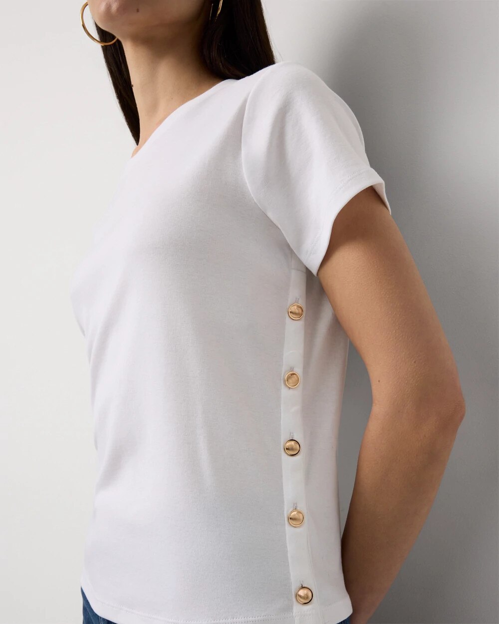WHBM_Side20Button20Crew20Tee_570408623_WHT000100_OF_ALT202.jpeg