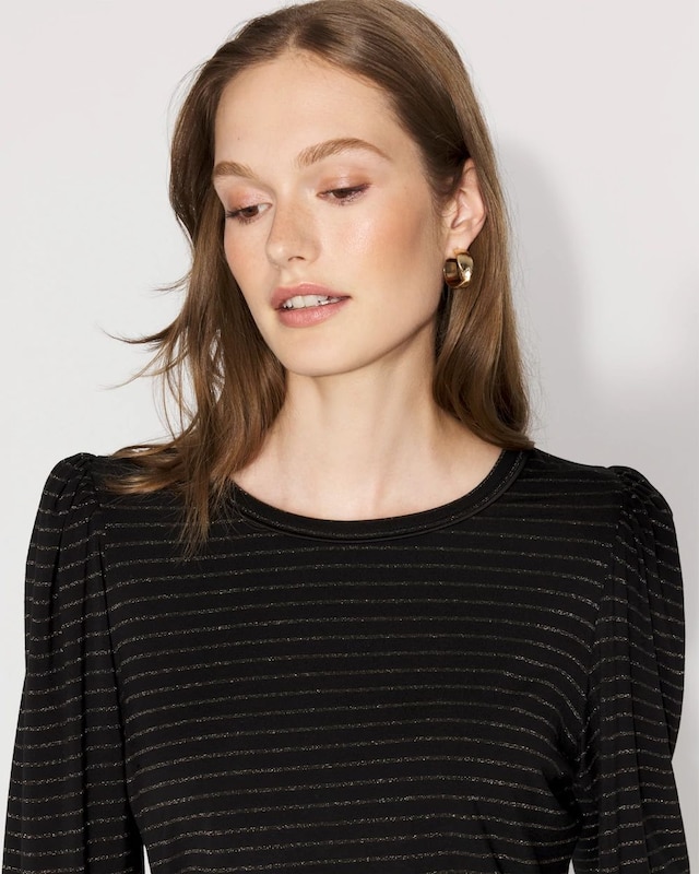 WHBM_Smocked_20Cuff_20LS_20Tee_570395326_BLK007024_OF_ALT_202.jpeg
