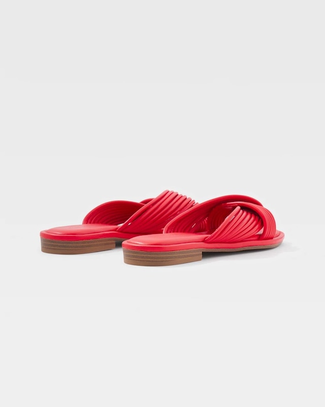WHBM_Strappy_20Flat_20Sandal_570390309_RED006728_TT_ALT_202.jpeg