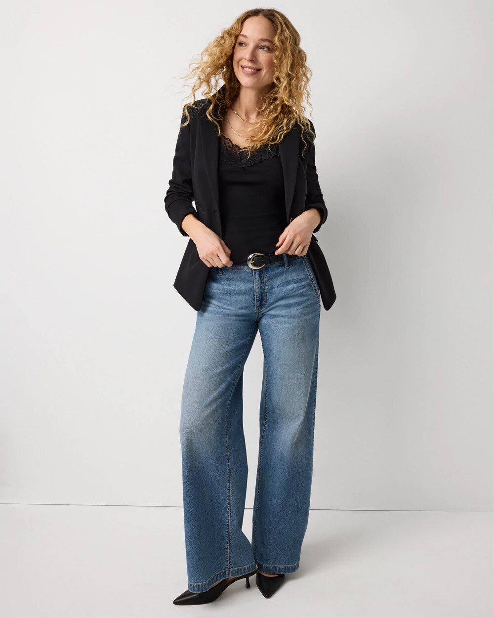 WHBM_WHBFORME20Sl20Lace20Vnk20Cami_570411360_BLK000001_OF_ALT201.jpeg