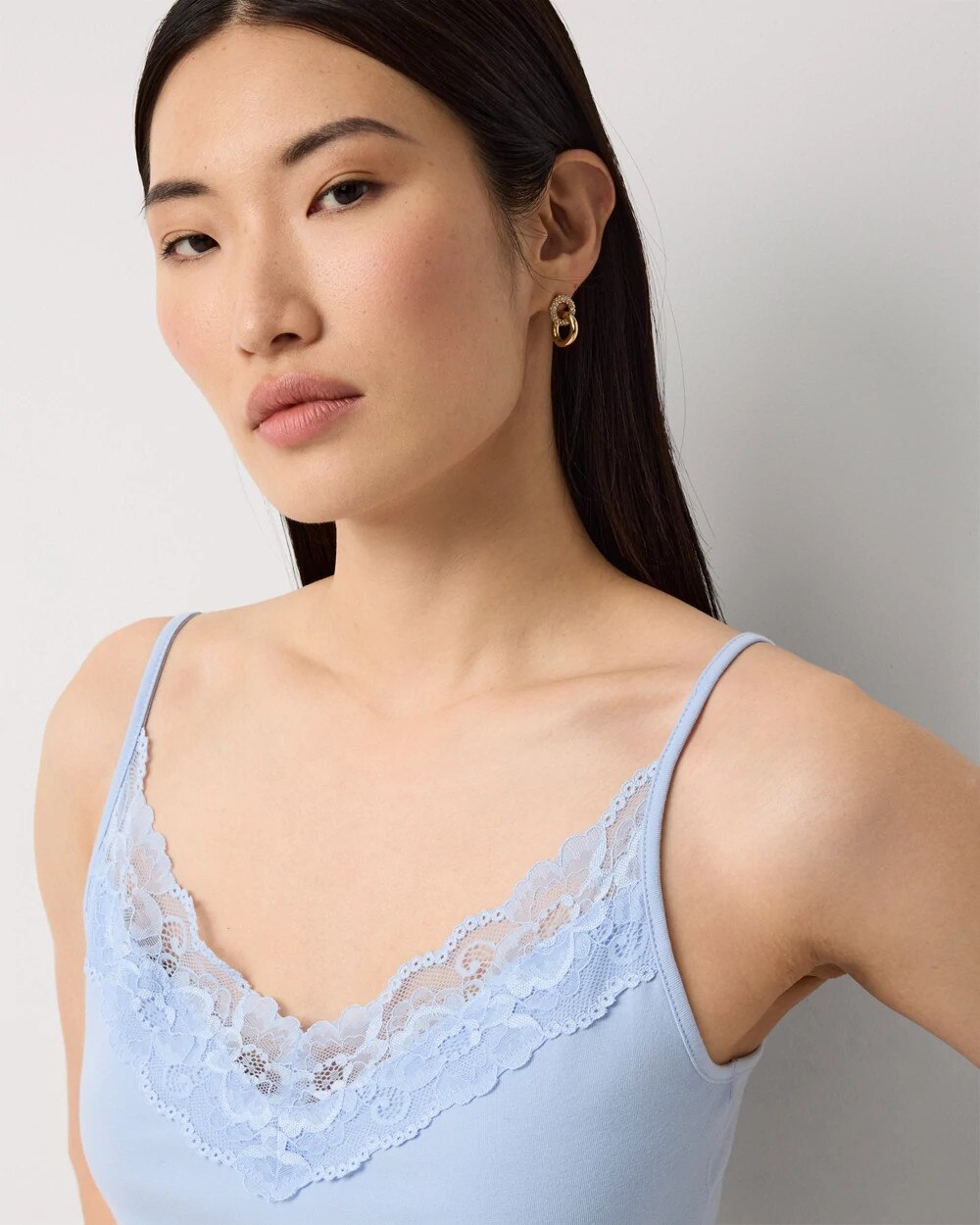 WHBM_WHBFORME20Sl20Lace20Vnk20Cami_570411361_BLU007212_OF_ALT202.jpeg