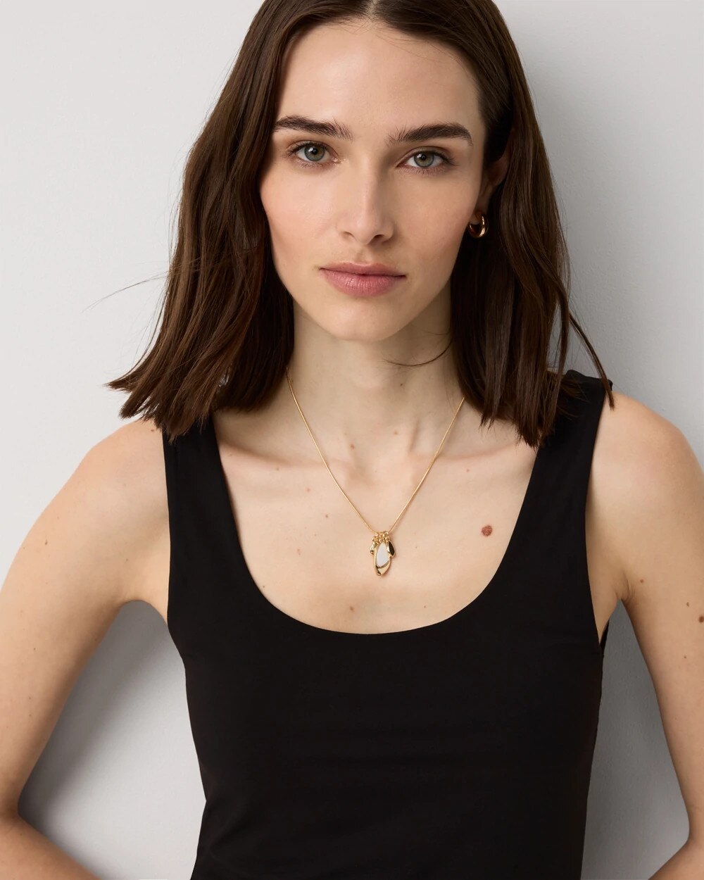 WHBM_WHBMFORME20Dual20NK20Tank_570334728_BLK000001_OF_ALT202.jpeg