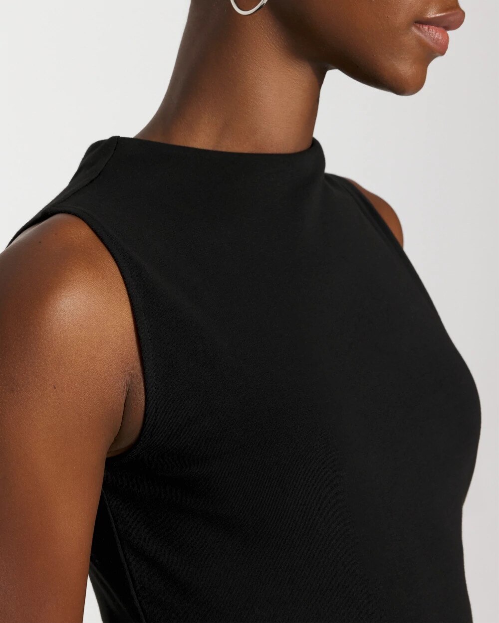 WHBM_WHBMFORME20High20Nk20Shell_570398566_BLK000001_OF_ALT202.jpeg