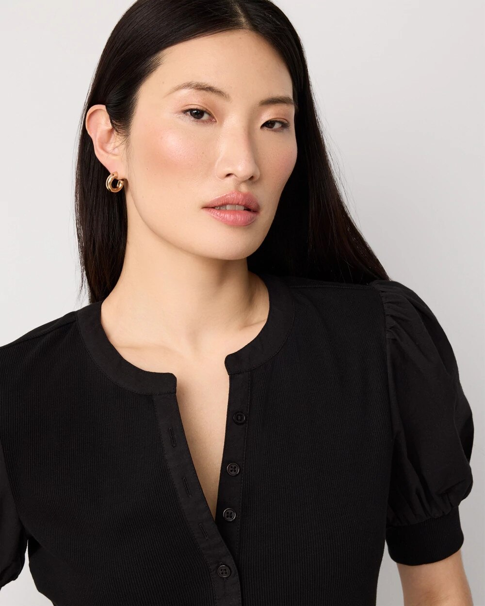 WHBM_WHBMFORME20Poplin20Henley_570408078_BLK000001_OF_ALT202.jpeg